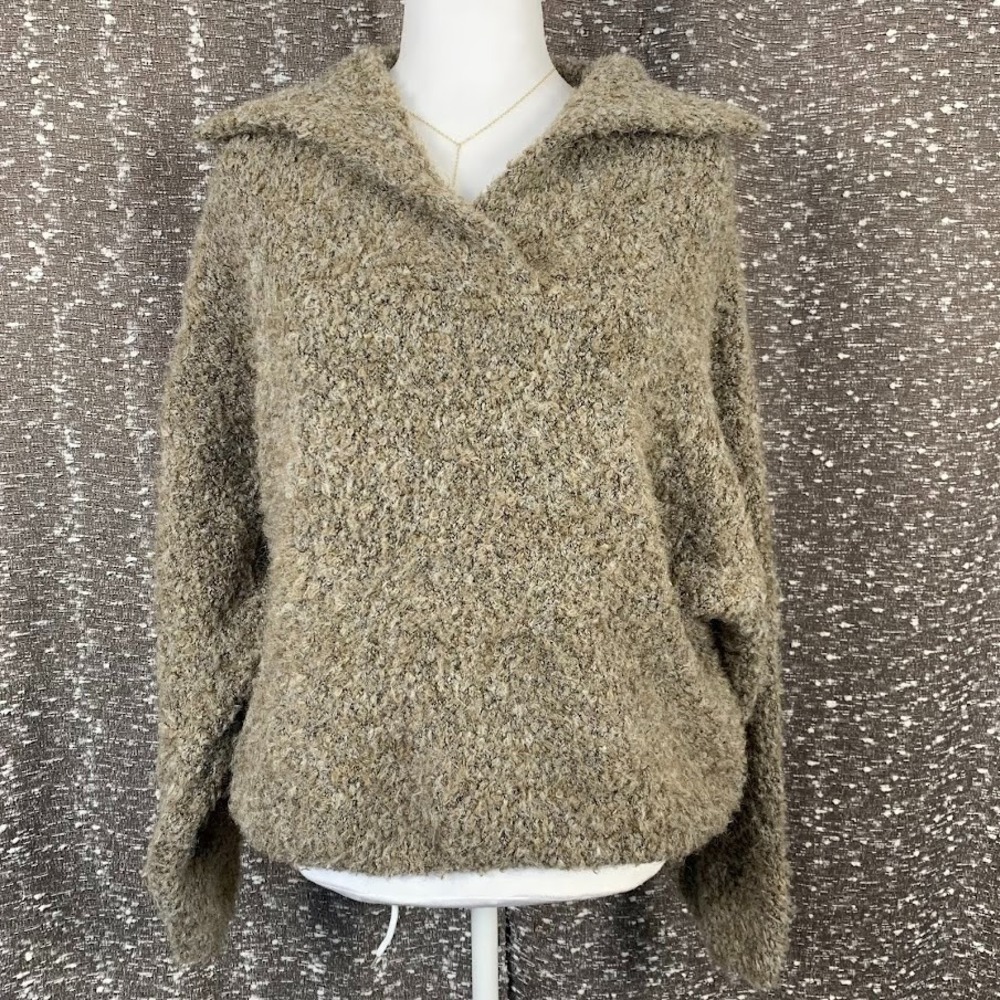 Universal Thread Green Fuzzy Pullover Sweater Women's Small